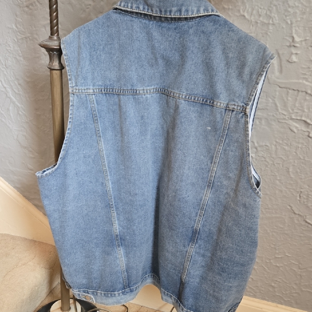 Women's Light Blue Denim Vest Jacket - Sleeveless Jean Coat - Picture 3 of 4